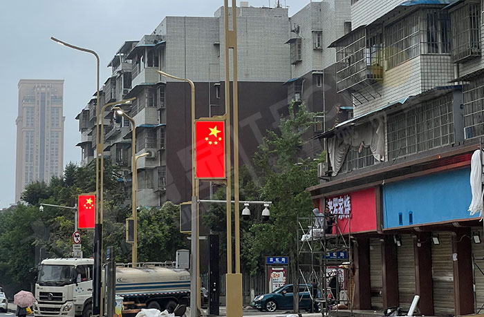 LED light pole screens