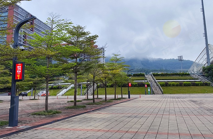 LED light pole screens